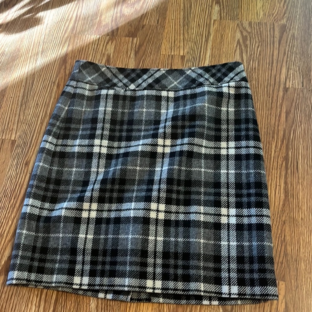LL BEAN black plaid lined wool skirt